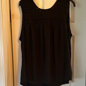Daniel Rainn Black Sleeveless Blouse